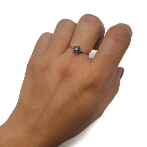 Bague fleur en saphir et argent