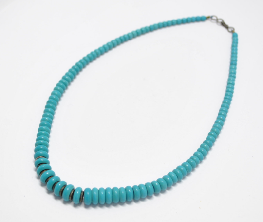 collier de perles turquoise