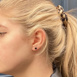 Petites boucles d'oreilles rondes onyx
