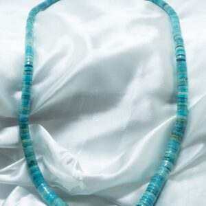 Long collier en turquoise naturelle